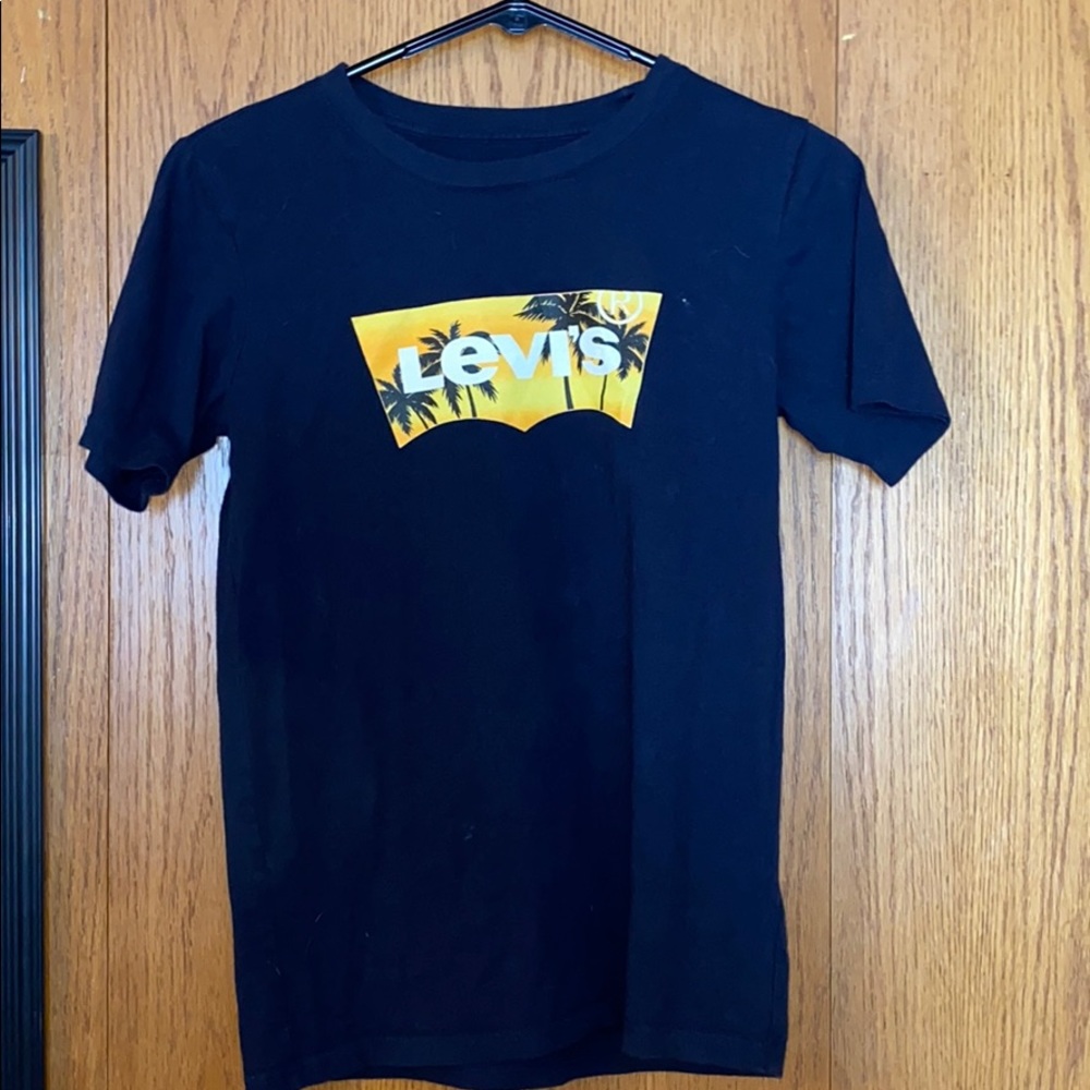 Levi’s T-shirt